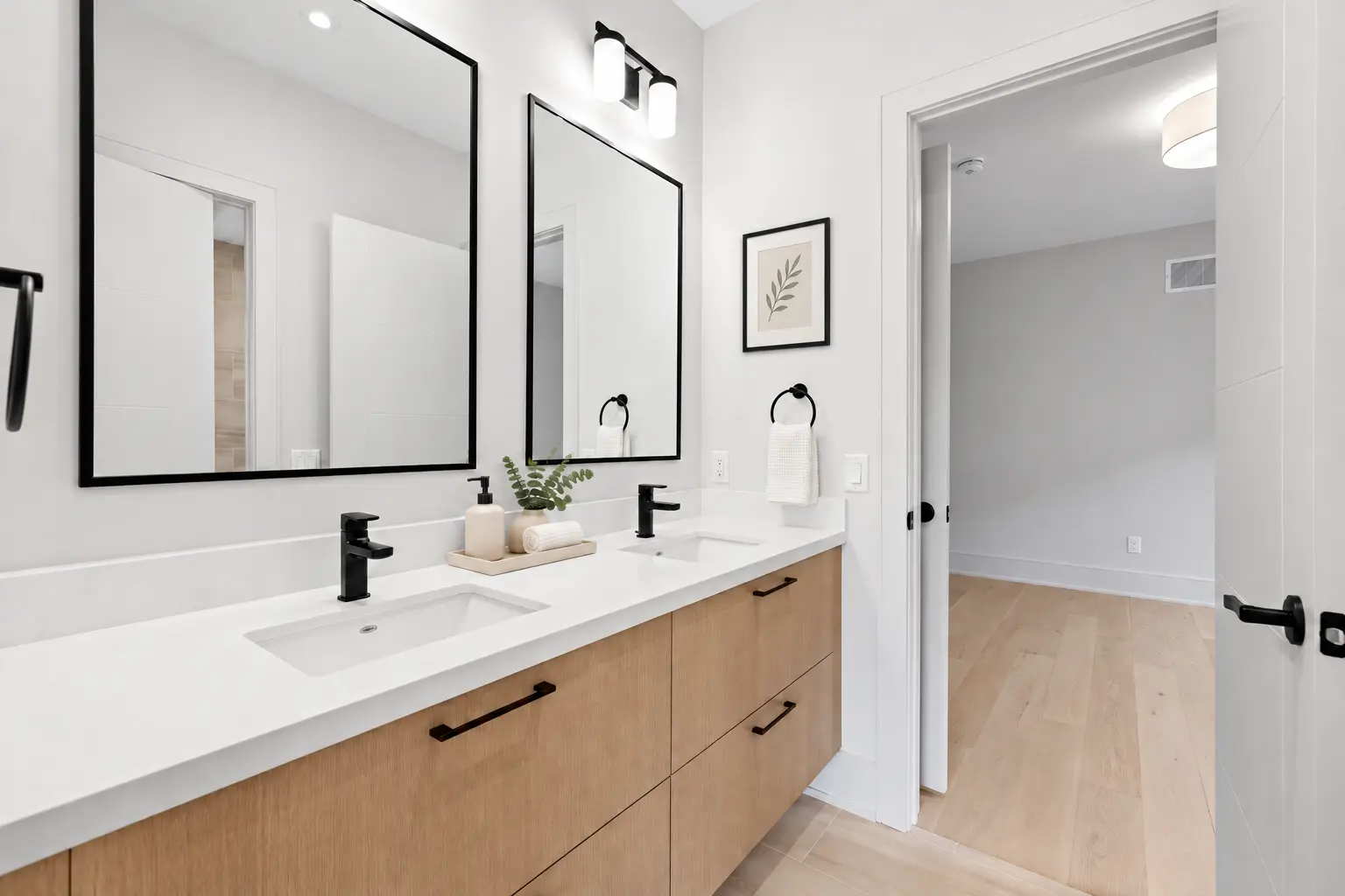 5 Richmond Park Drive interior photo